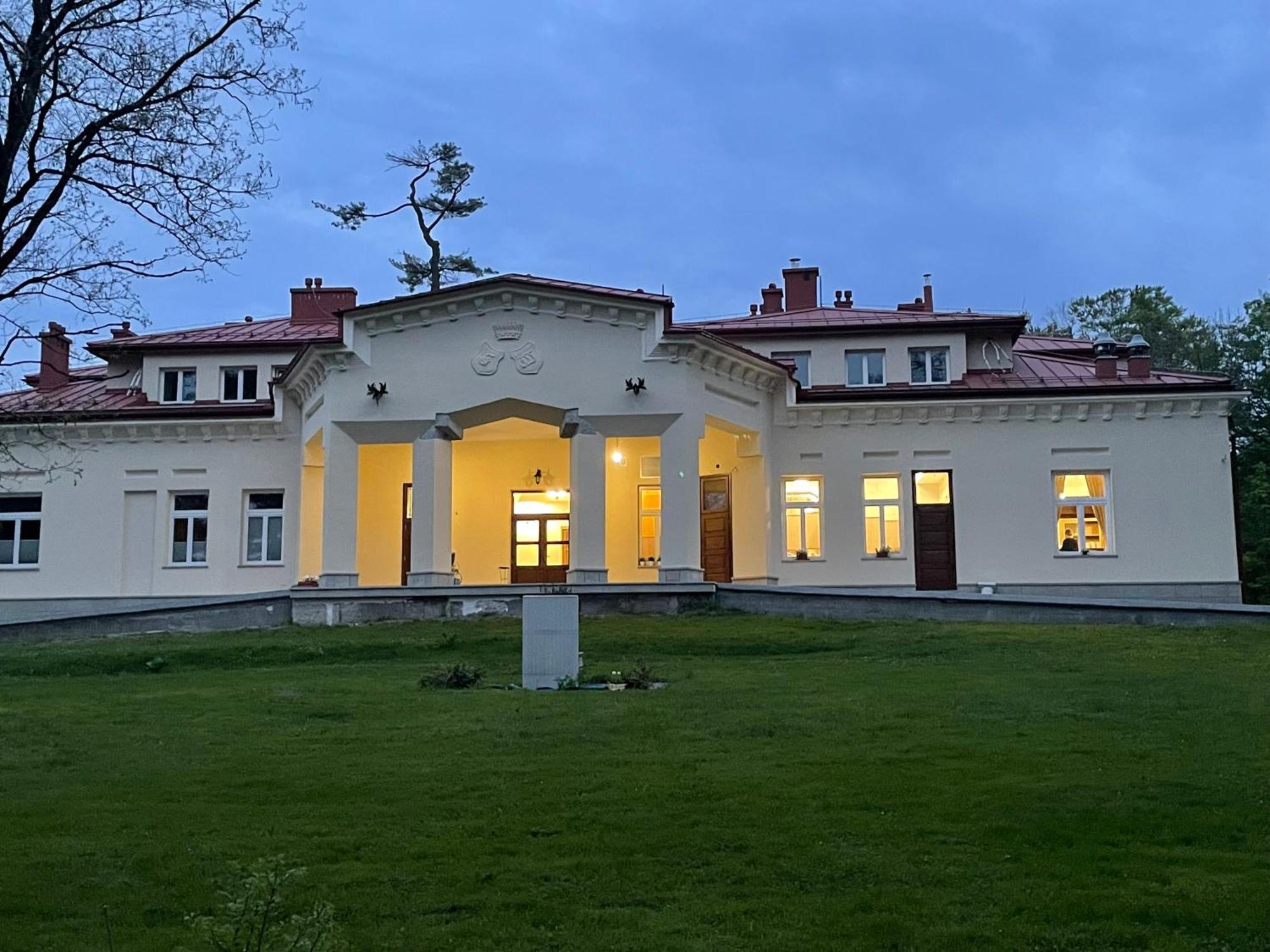 Zbylitowska Gora Palac Zbylitowskich מראה חיצוני תמונה