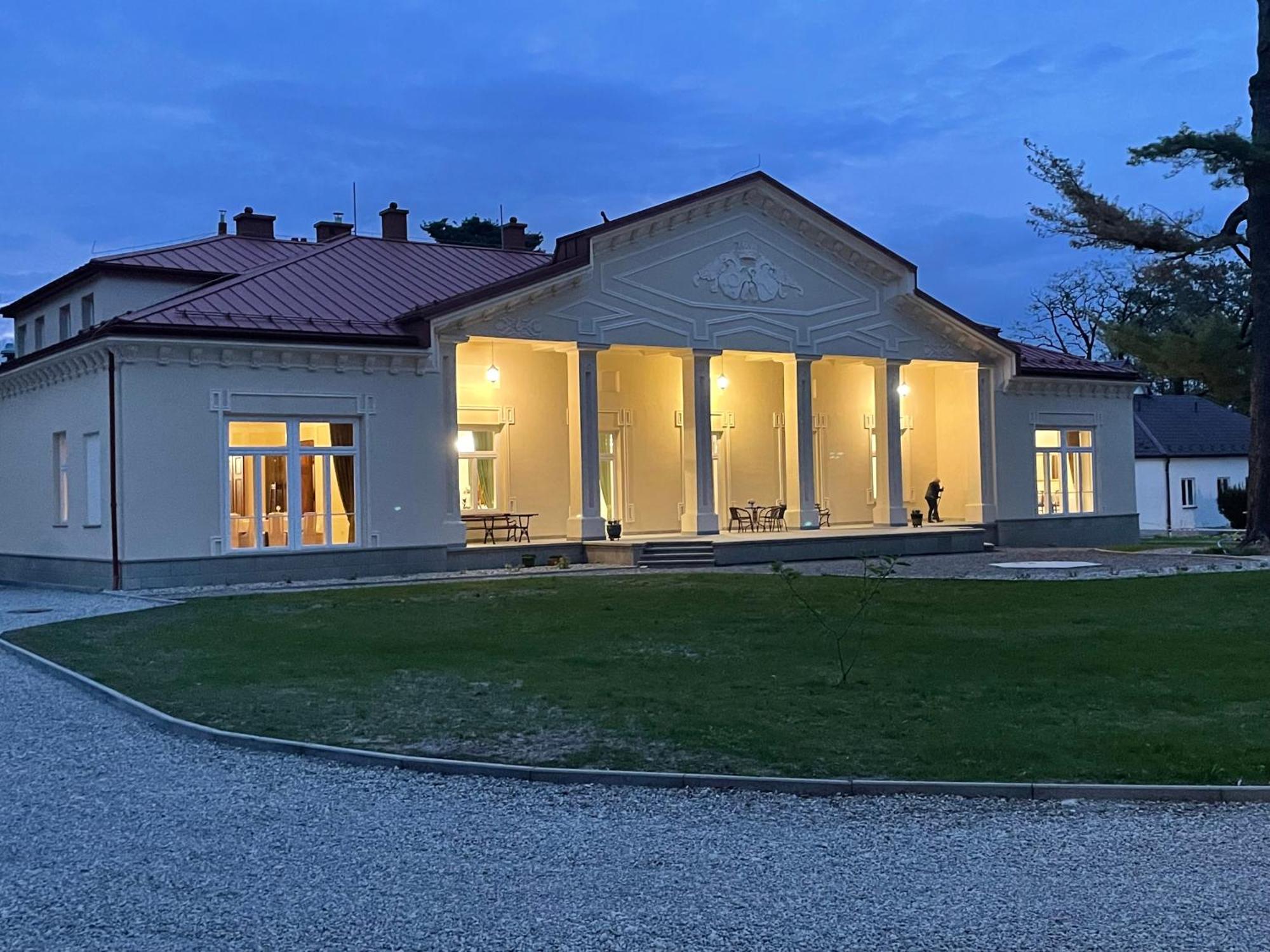 Zbylitowska Gora Palac Zbylitowskich מראה חיצוני תמונה